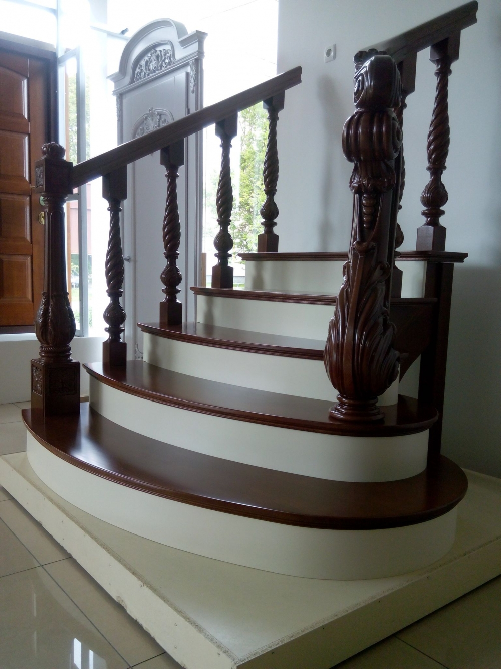 COM_ABOARD_SLIDE_N